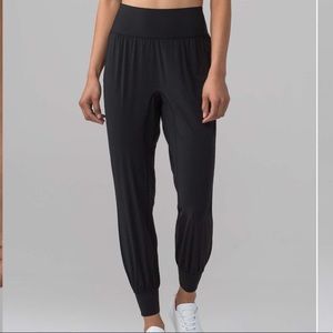 NWT Sun Setter Hi-Rise Jogger Yoga Pants Lululemon